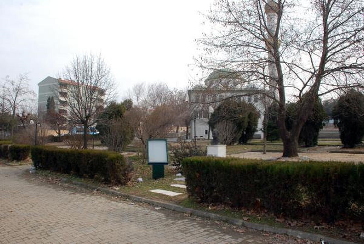 Keşan\'daki Haldun Taner Parkı Kaderine Terk Edildi
