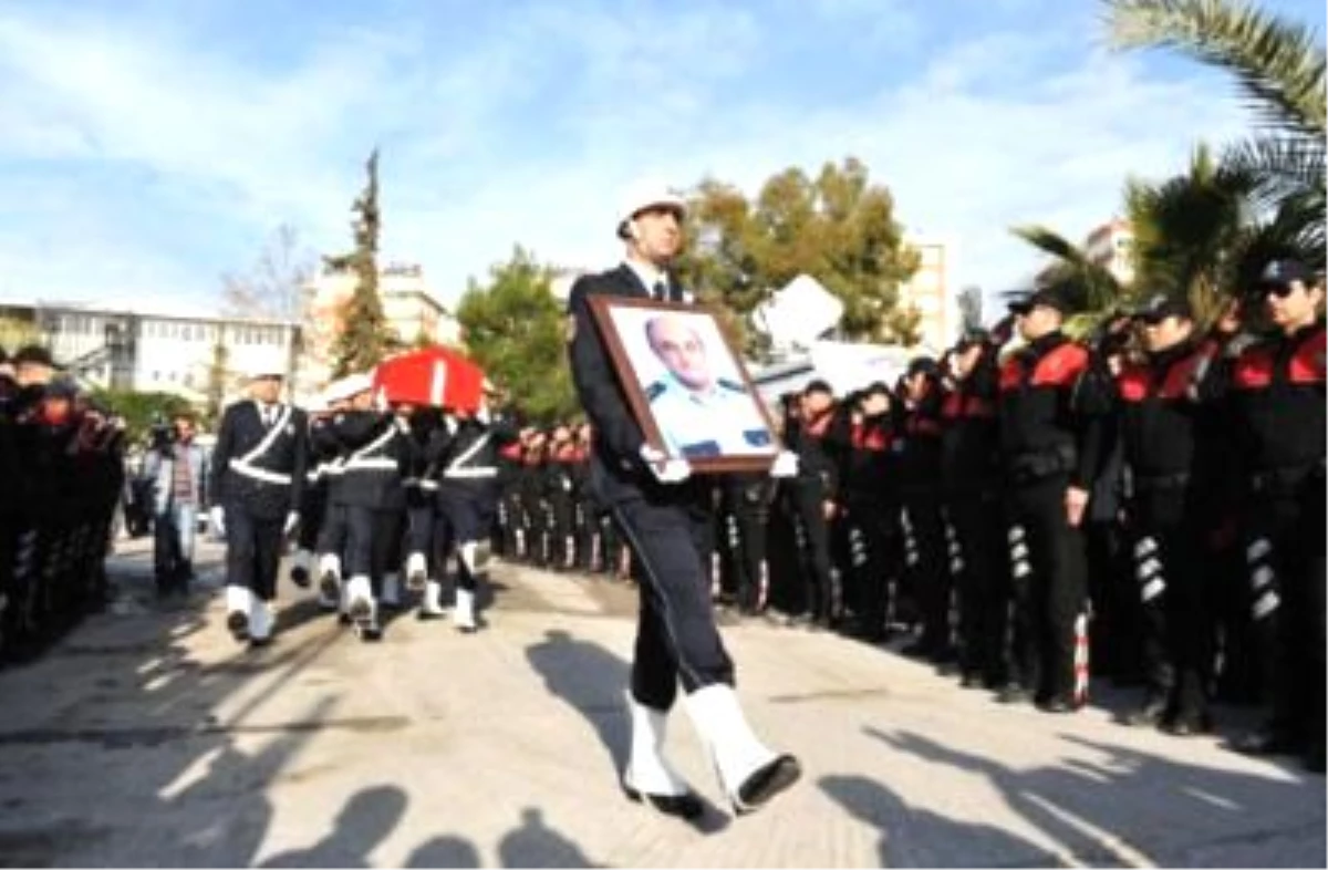 Şehit Emniyet Müdürü\'ne Uğurlama Töreni