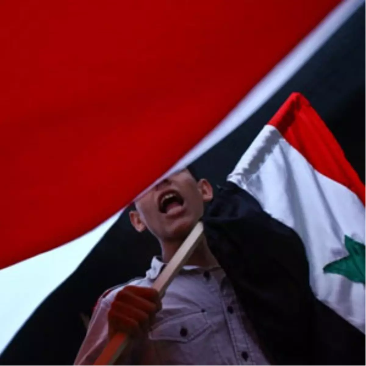 Suriye\'de Çatışmalar Sürüyor