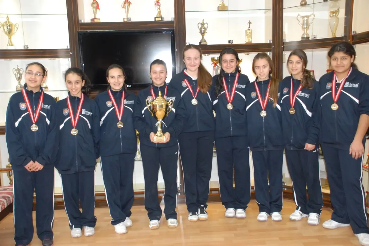 Atatürk\'ün Kızları Muğla Şampiyonu Oldu