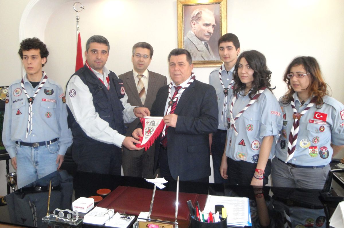 Aydınlı İzcilerden Akın\'a Ziyaret