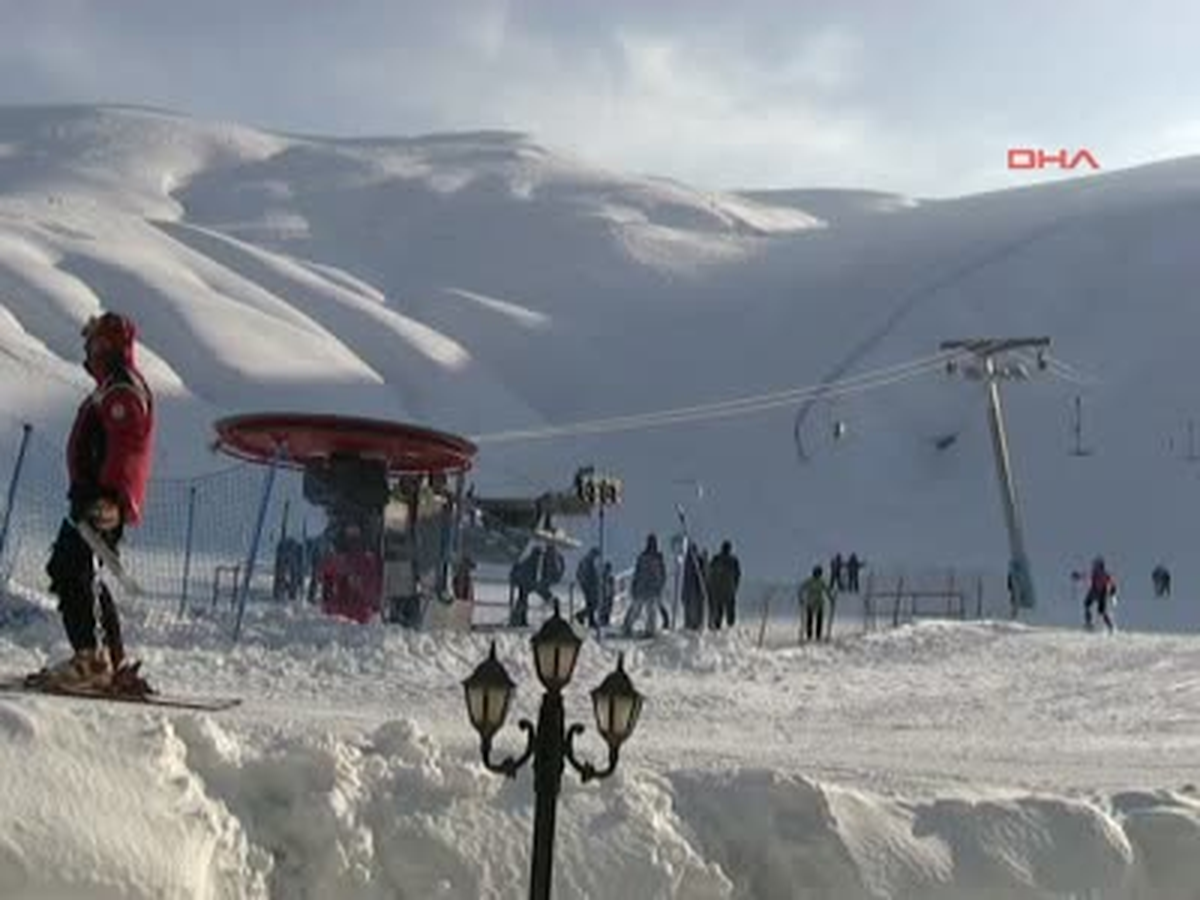 Bitlis\'te Onarılan Kayak Merkezi Hizmete Girdi