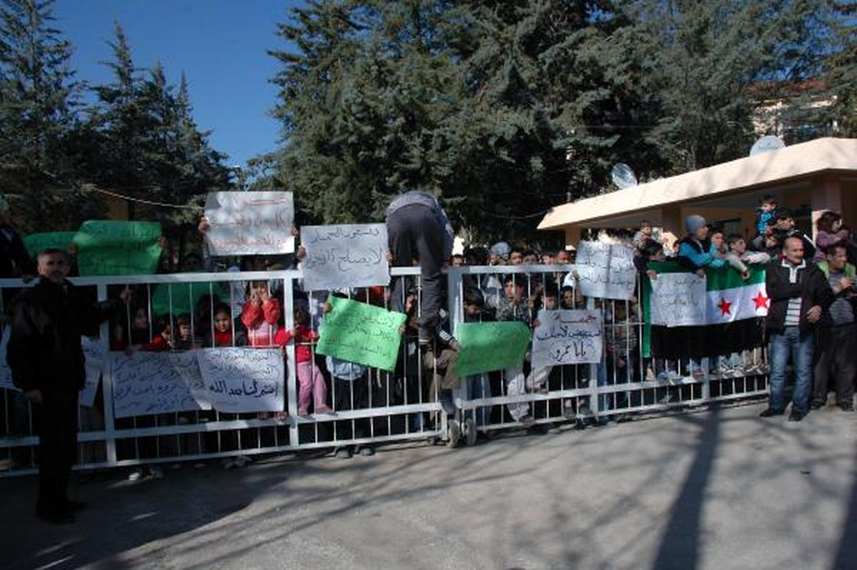 Çadır Kentlerdeki Suriyeliler Çatışmaları Protesto Etti