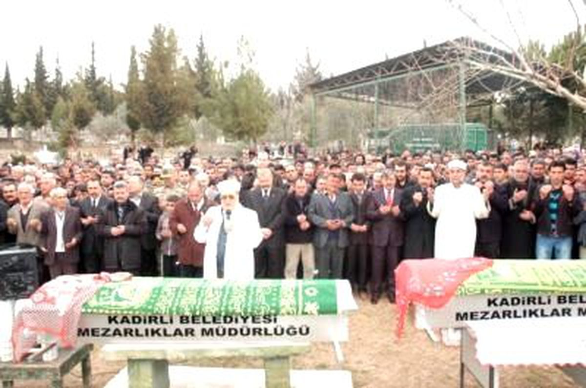 Cenazede Aile Dramı Çıktı