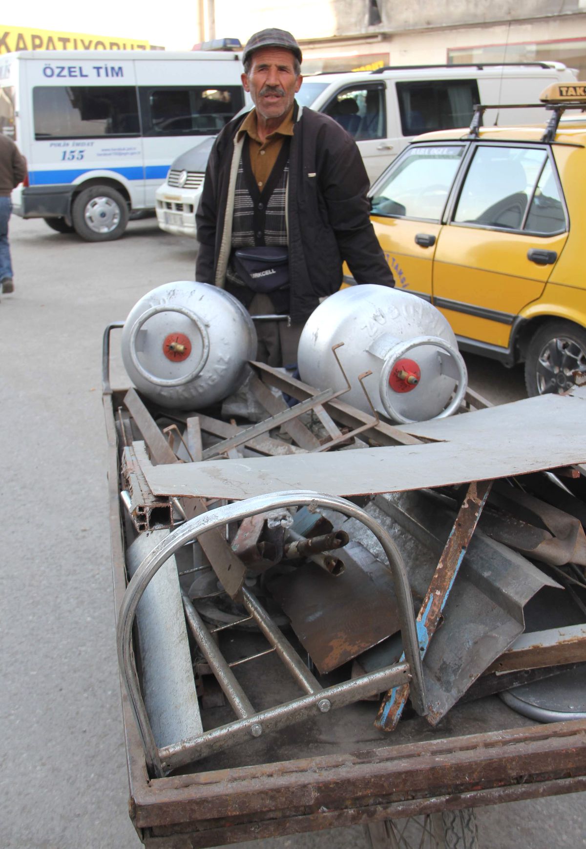 Doğalgaz Geldi Boş Tüpler Hurdacılarda
