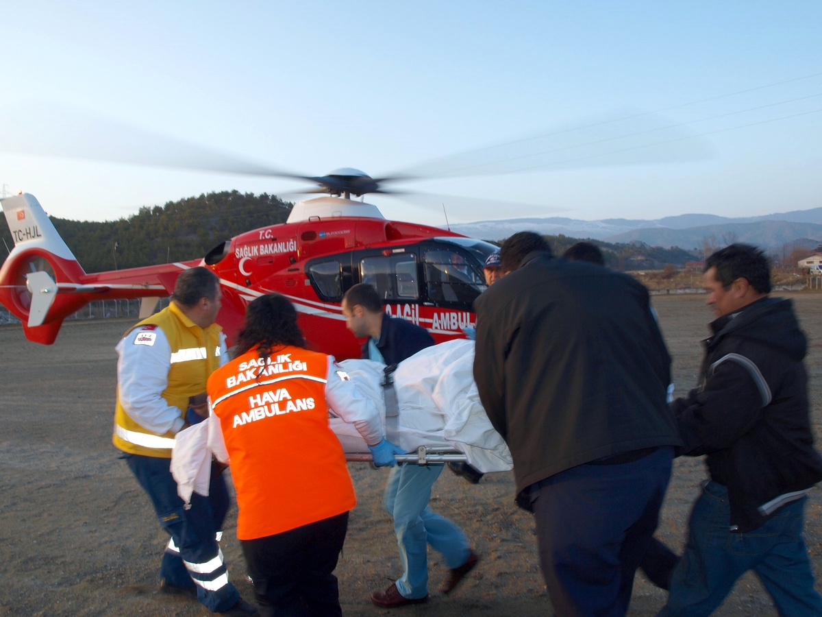 Doğum Hastasının İmdadına Ambulans Helikopter Yetişti