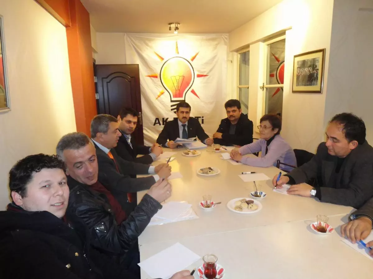 Edremit AK Parti Koordinatörleri Belirlendi