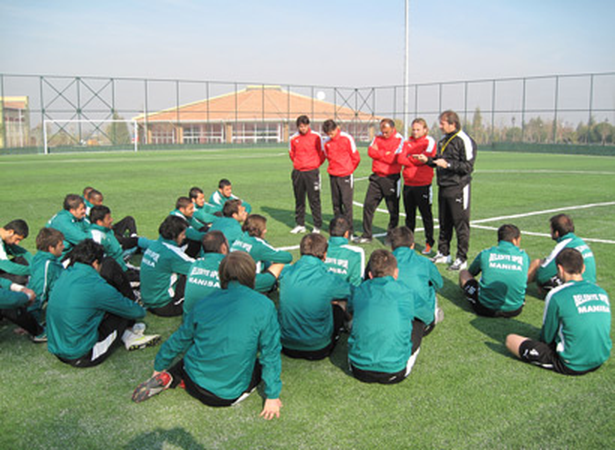 Gözler Salihli Maçına Çevrildi