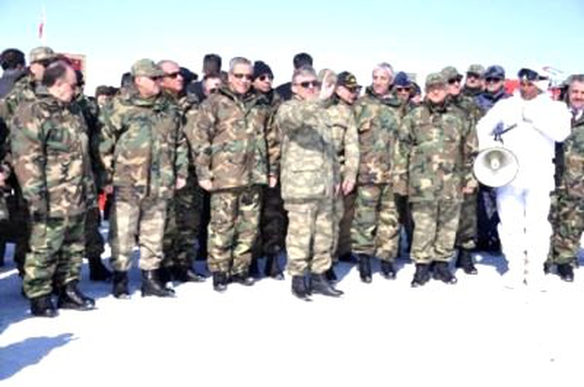 Gül: "Barış, İstikrar İsteyen Jenaratör Gibi Ülkeyiz"