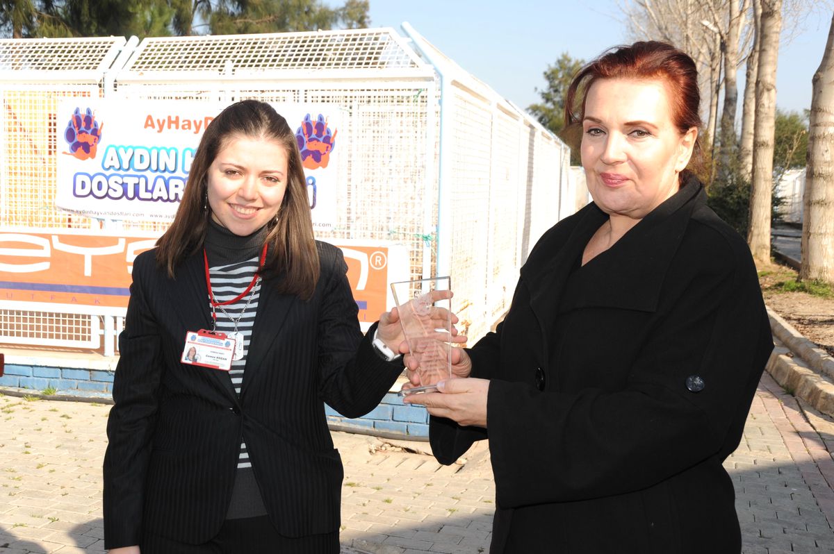 Hayvan Dostları Ödüllendirildi
