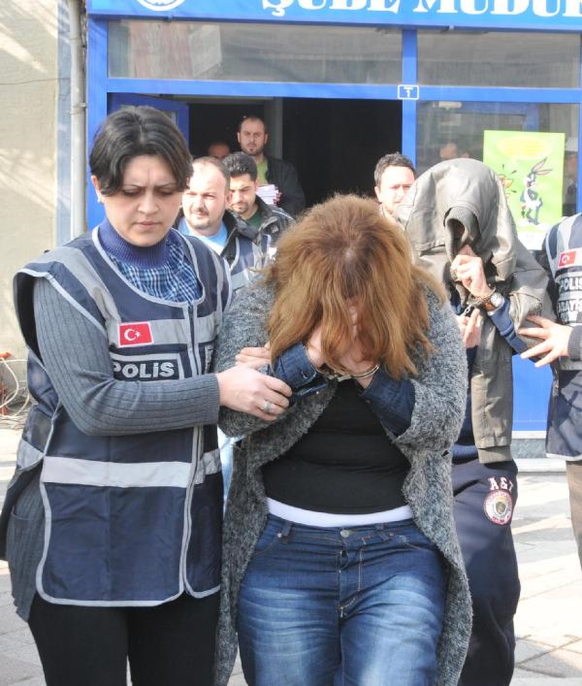 Hırsızlık Şüphelilerinin Üzerinden 60 Bin Lira Çıktı