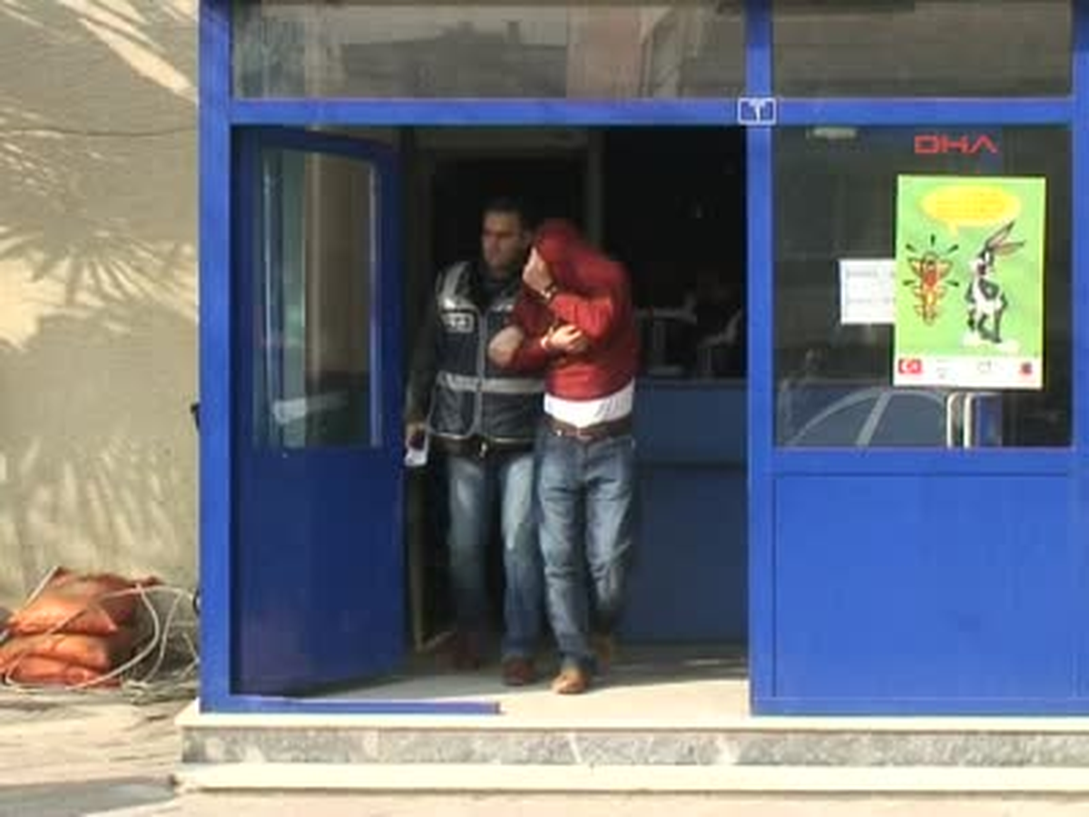 İkisi Kadın 3 Hırsız Yakalandı, Üzerlerinden 60 Bin Lira Nakit Para Çıktı