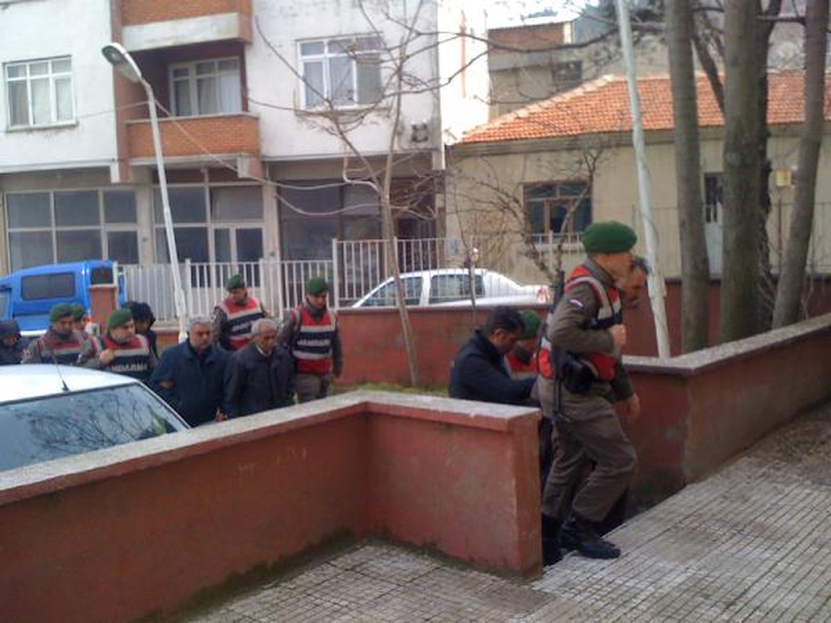İpsala\'da İnsan Kaçakcılığı Simsarlarına Operasyon; 2 Tutuklama