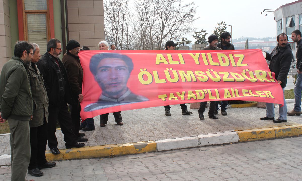 Kardeşinin Kemiklerini Adli Tıp\'tan Aldı