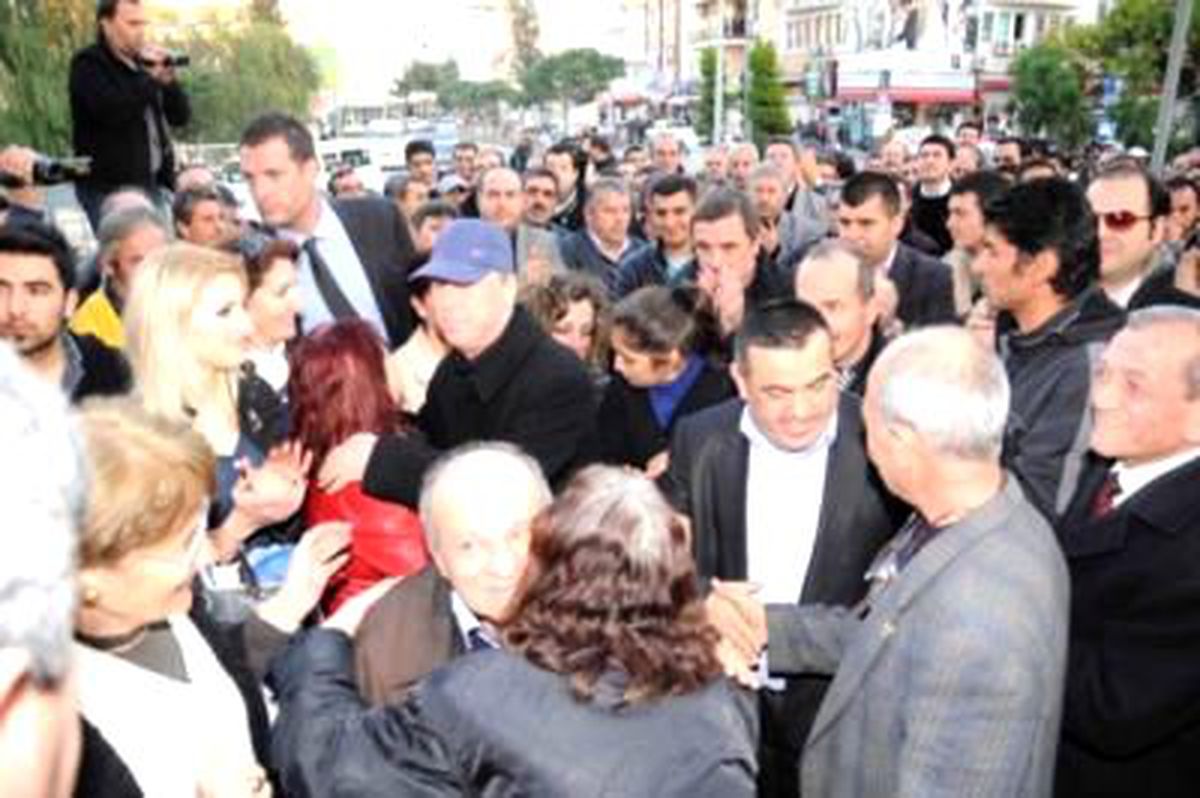 Kuşadası Belediyesi Operasyonunun Şüphelileri Polis Takibindeymiş (3)