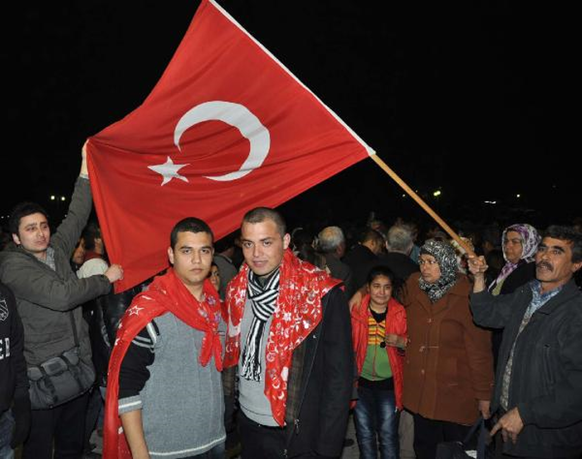 Tarsus\'ta Asker Uğurlama Coşkusu