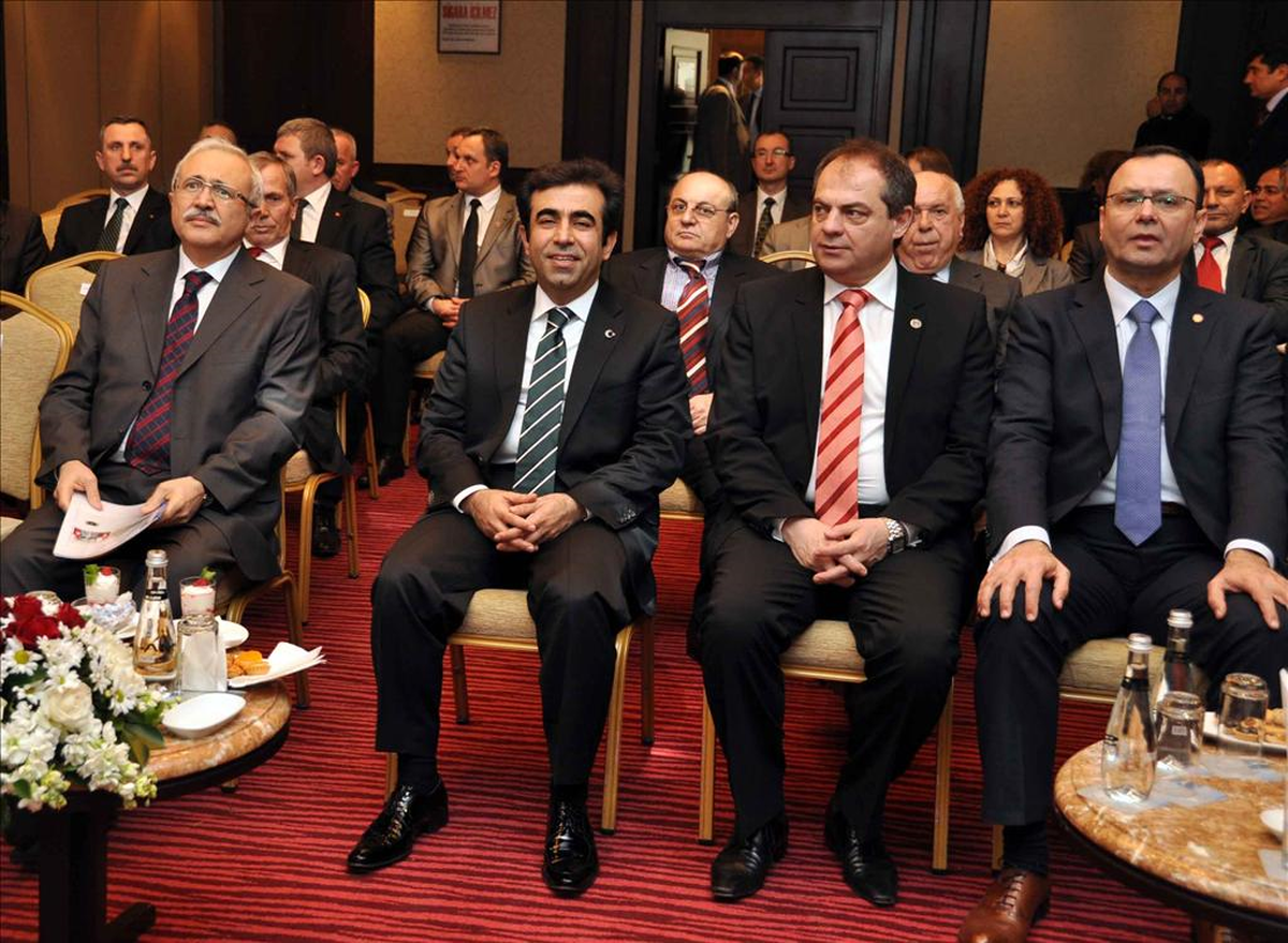 Vali Güzeloğlu, Tekirdağ Valisine Mersin\'i Anlattı