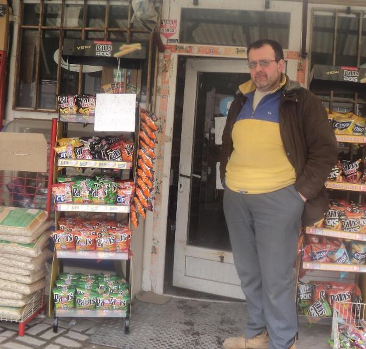 Yerde Bulduğu Altın ve Paranın Sahibini İlanla Arıyor