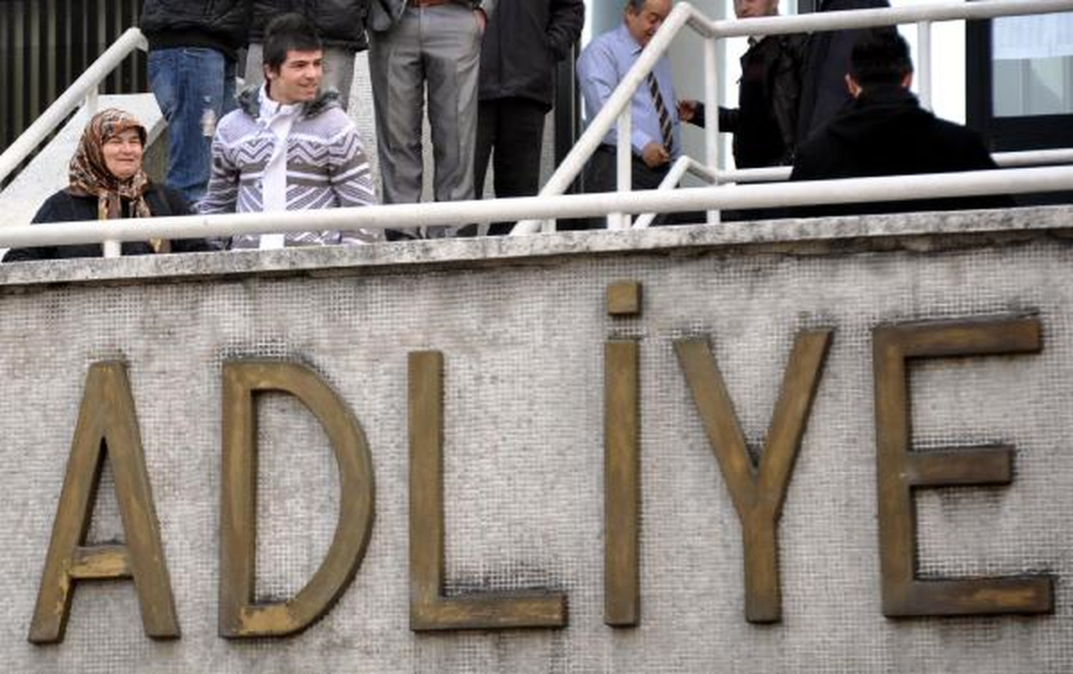 Yetim Maaşıyla Devleti Dolandıran 24 Çifte Aynı Gün Beraat
