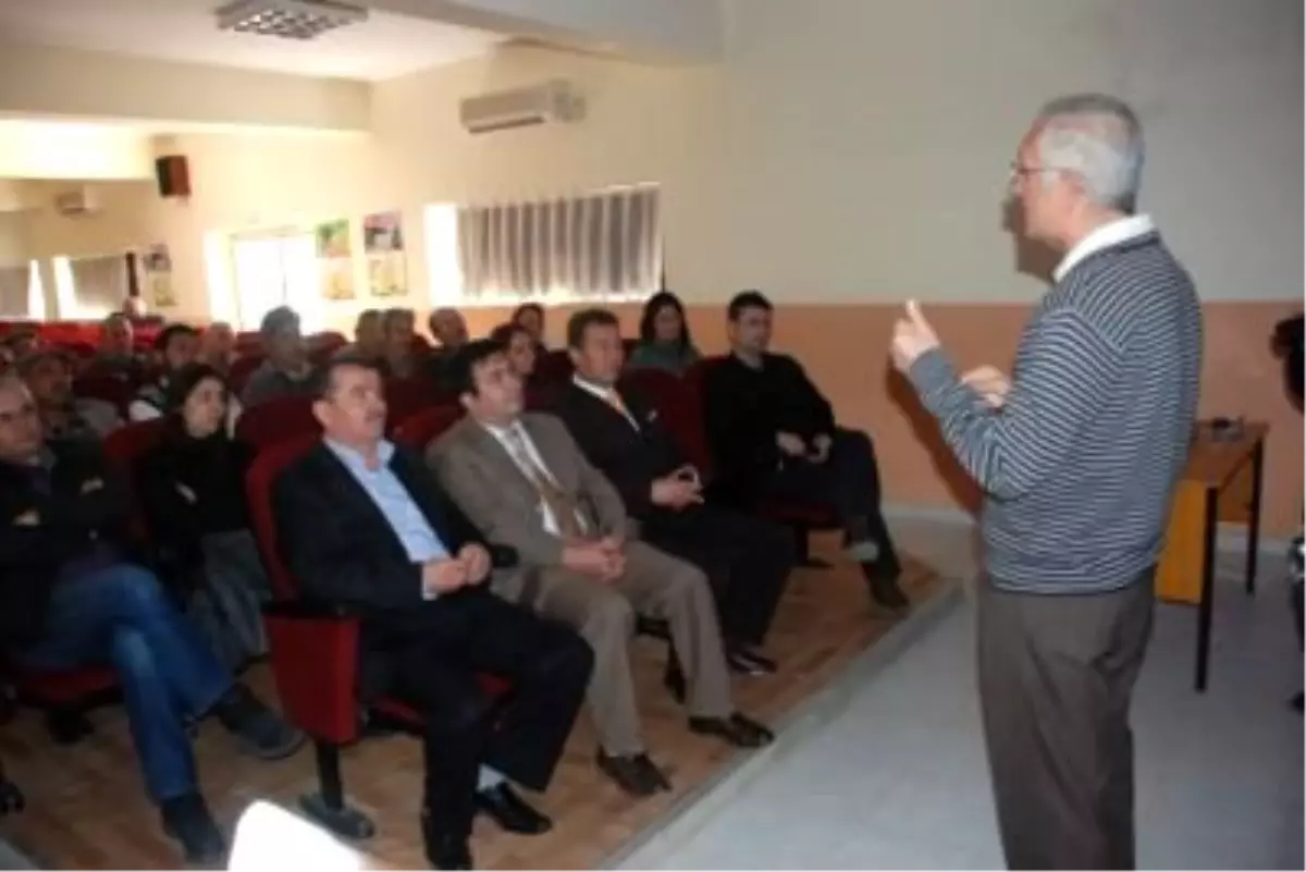 Akyeniköylü Çiftçilere Damlama Sulama Eğitimi