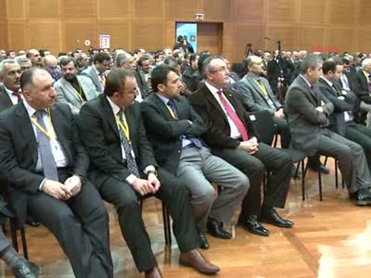 Arınç: Biz Çekirdek Fıstık Gibi İşlerle Uğraşmıyoruz