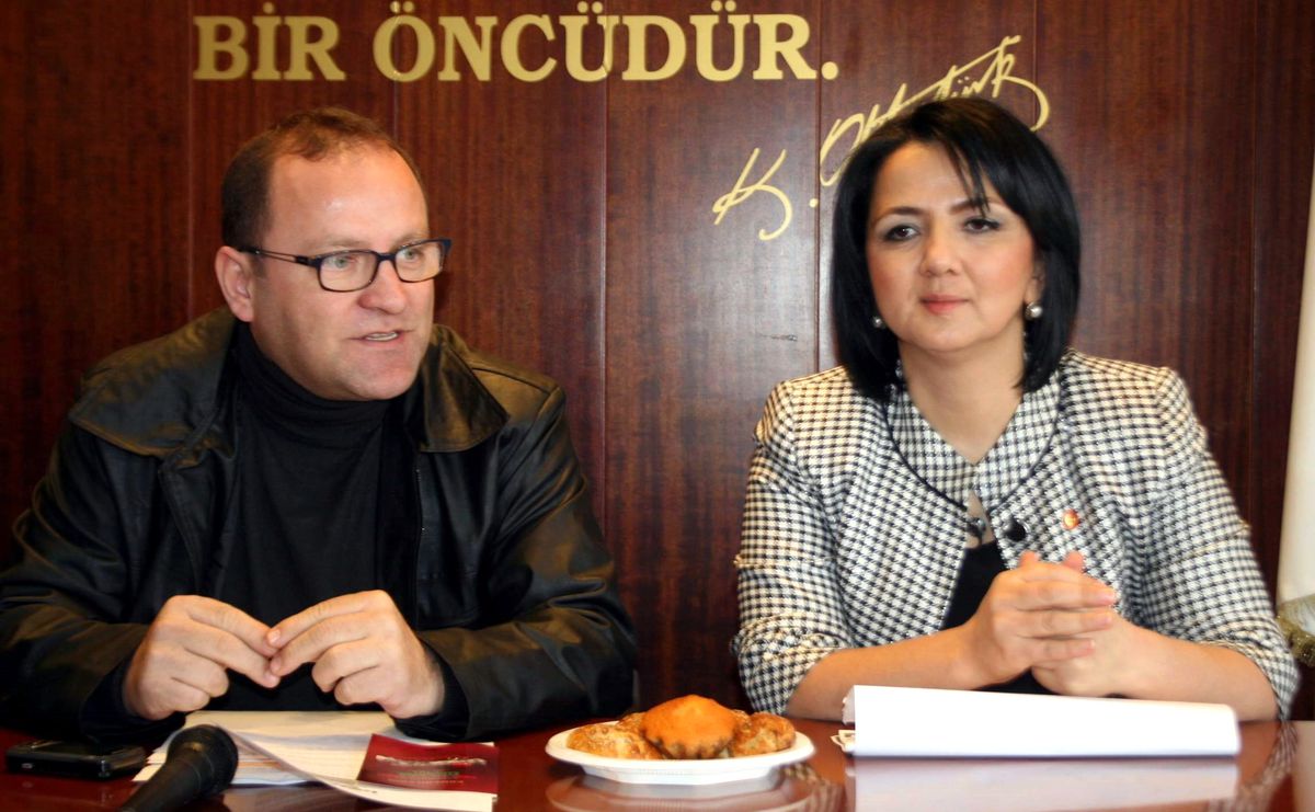 Azeri Kadın Gazeteciden TBMM\'ye Çağrı