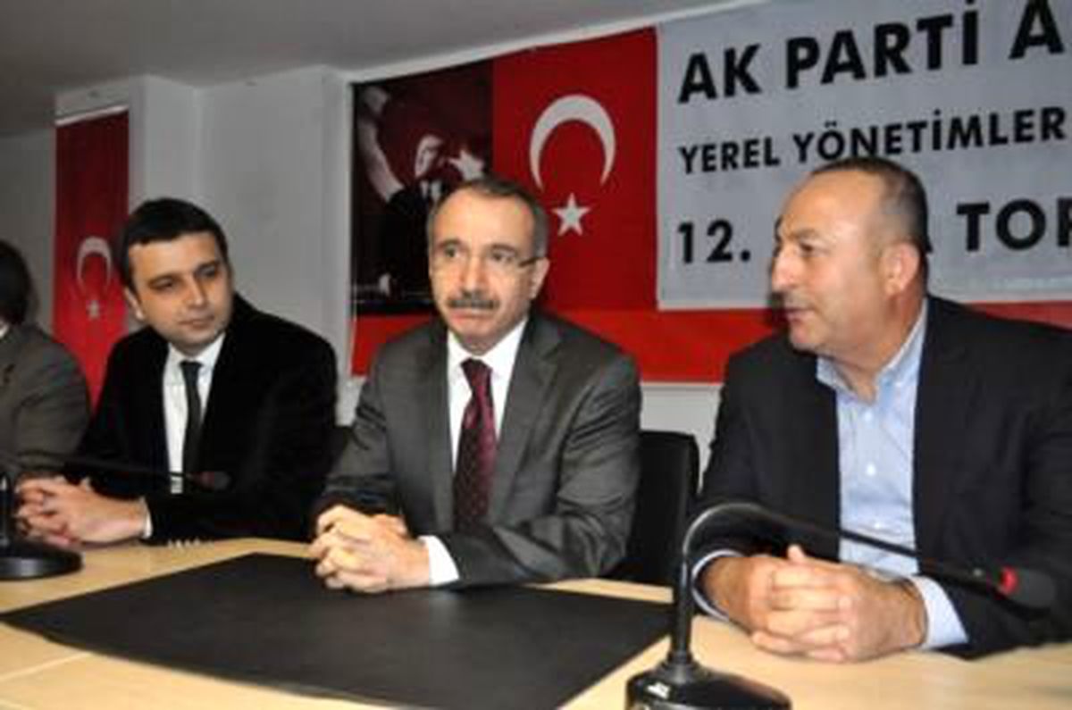 Bakan Dinçer, Gazetecilerle Bowling Oynadı