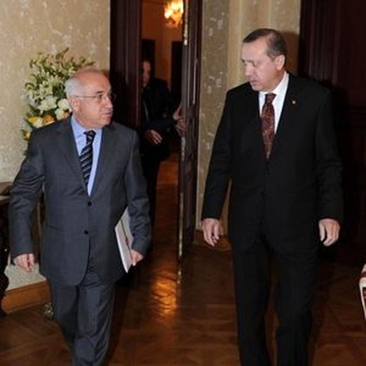 Başbakan\'ın Çiçek ile Görüşmesi Sona Erdi