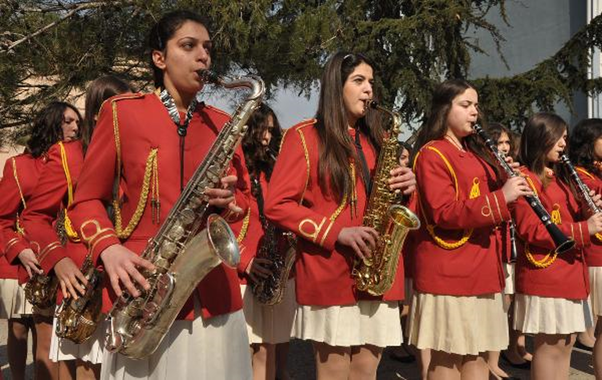 Bu Bandoda Erkeklere Yer Yok