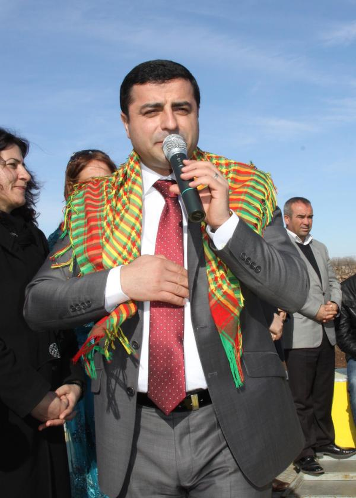 "AKP İpini Cemaate Kaptırmıştır"