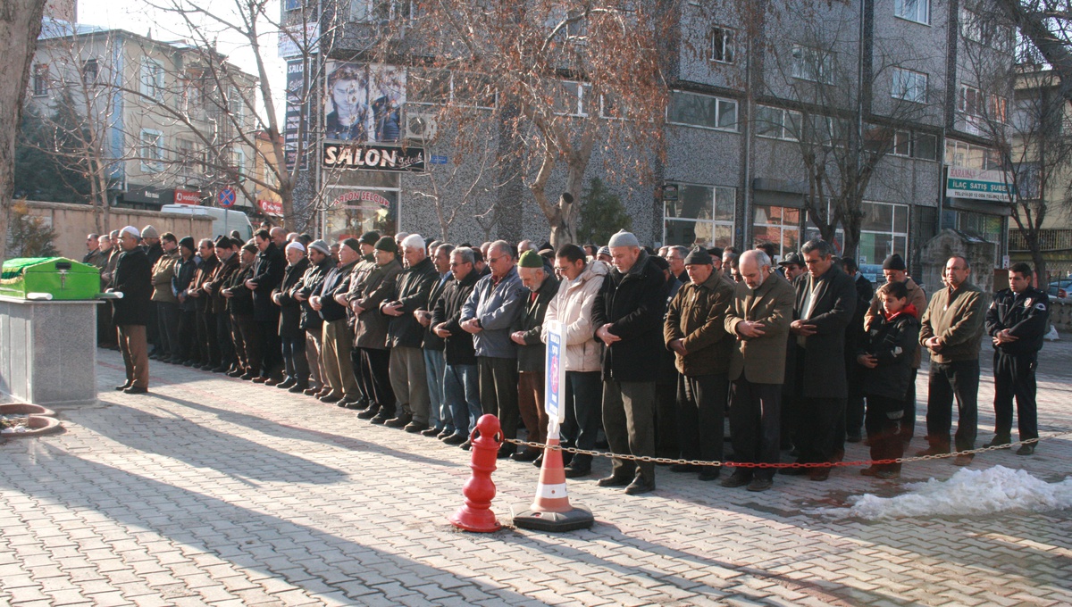 Domuz Bağı ile Öldürülen Kadın Toprağa Verildi