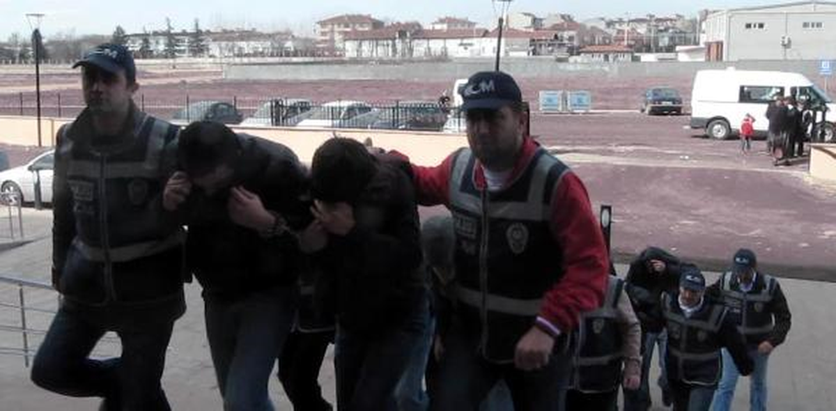 Edirne\'de Uyuşturucu Operasyonu: 10 Gözaltı
