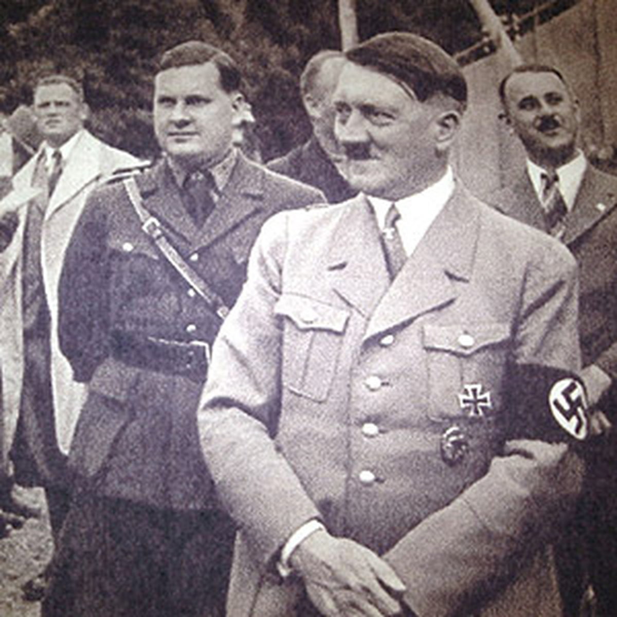 Hitler\'e Ait 7 Tablo Bulundu