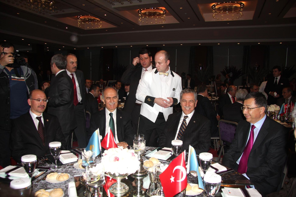 Kazakistan'ın Bursa Fahri Konsolosluğu Hizmete Girdi