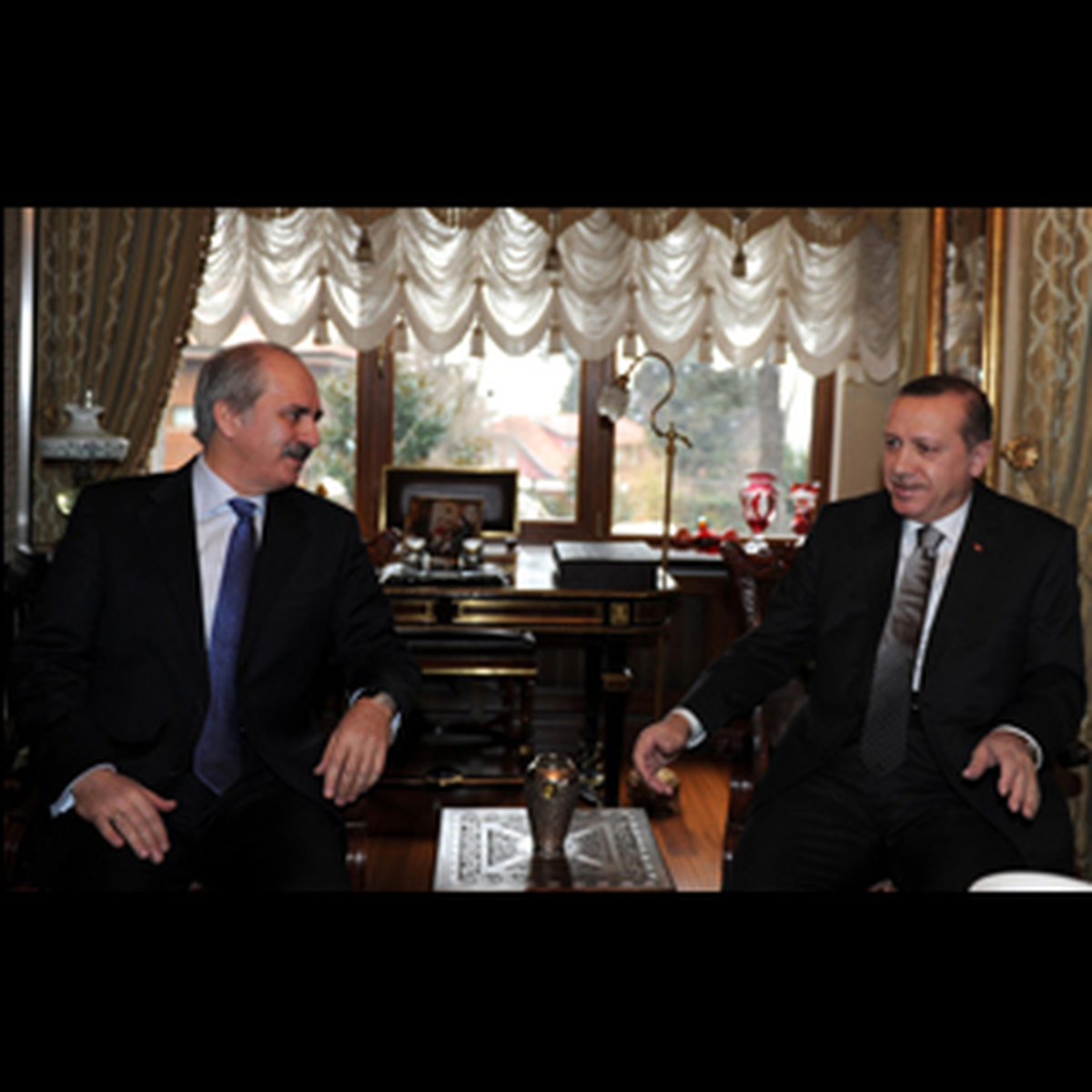 Kurtulmuş\'tan Başbakan\'a "Geçmiş Olsun" Ziyareti