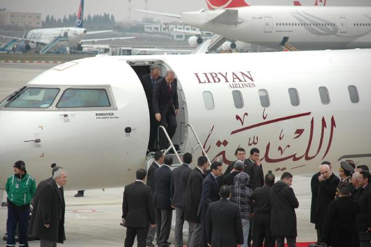 Libya Başbakanı Kaddafi\'nin Özel Uçağı ile Geldi