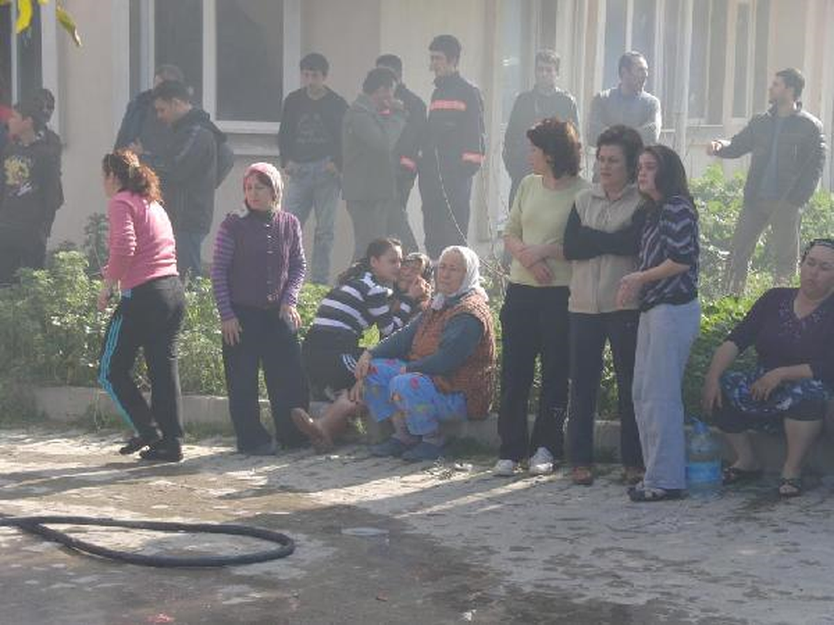 Manav Deposunda Korkutan Yangın