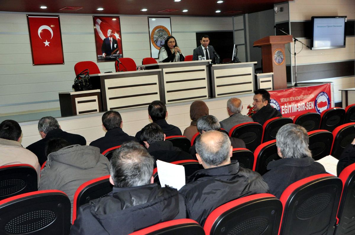 Öğretmenler Sınıf Yönetimi Hakkında Bilgilendirildi