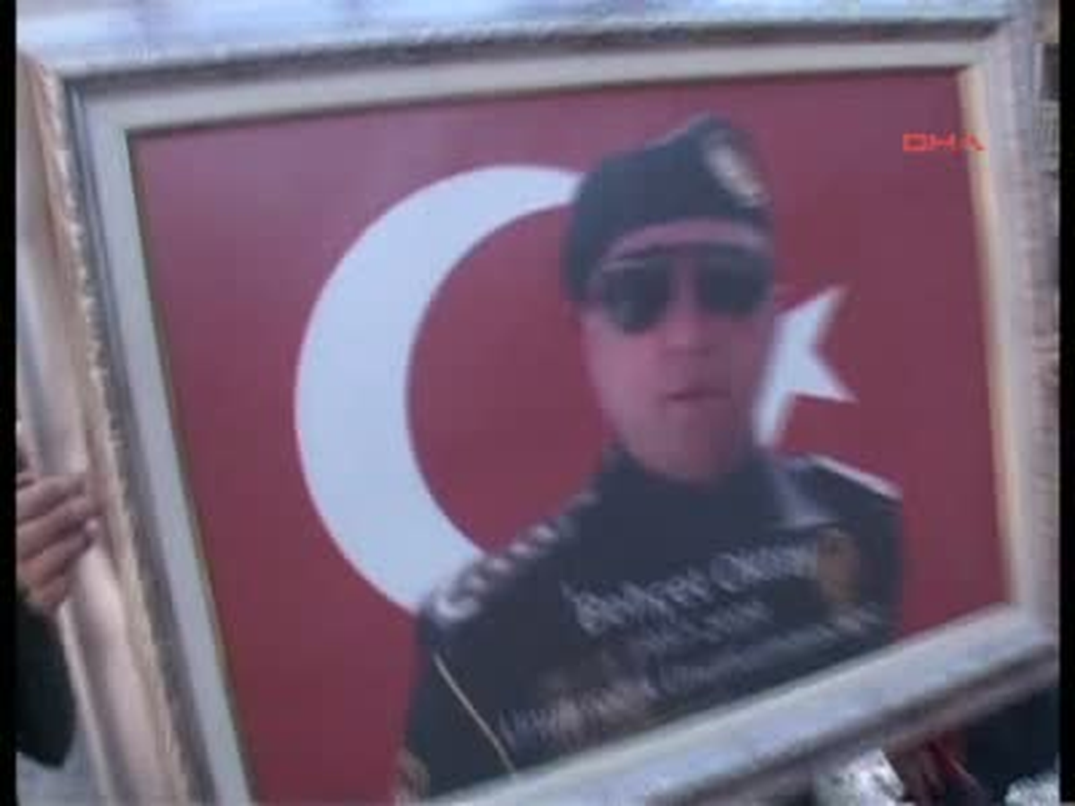 Özel Hareket Dairesi Eski Başkanı Behçet Oktay Ölüm Yıldönümünde Mezarı Başında Anıldı