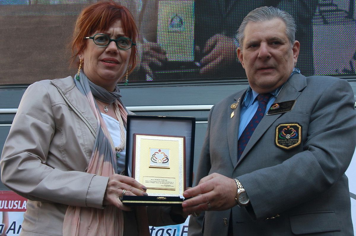 Rotary Kulüplerinden Renkli Kutlama