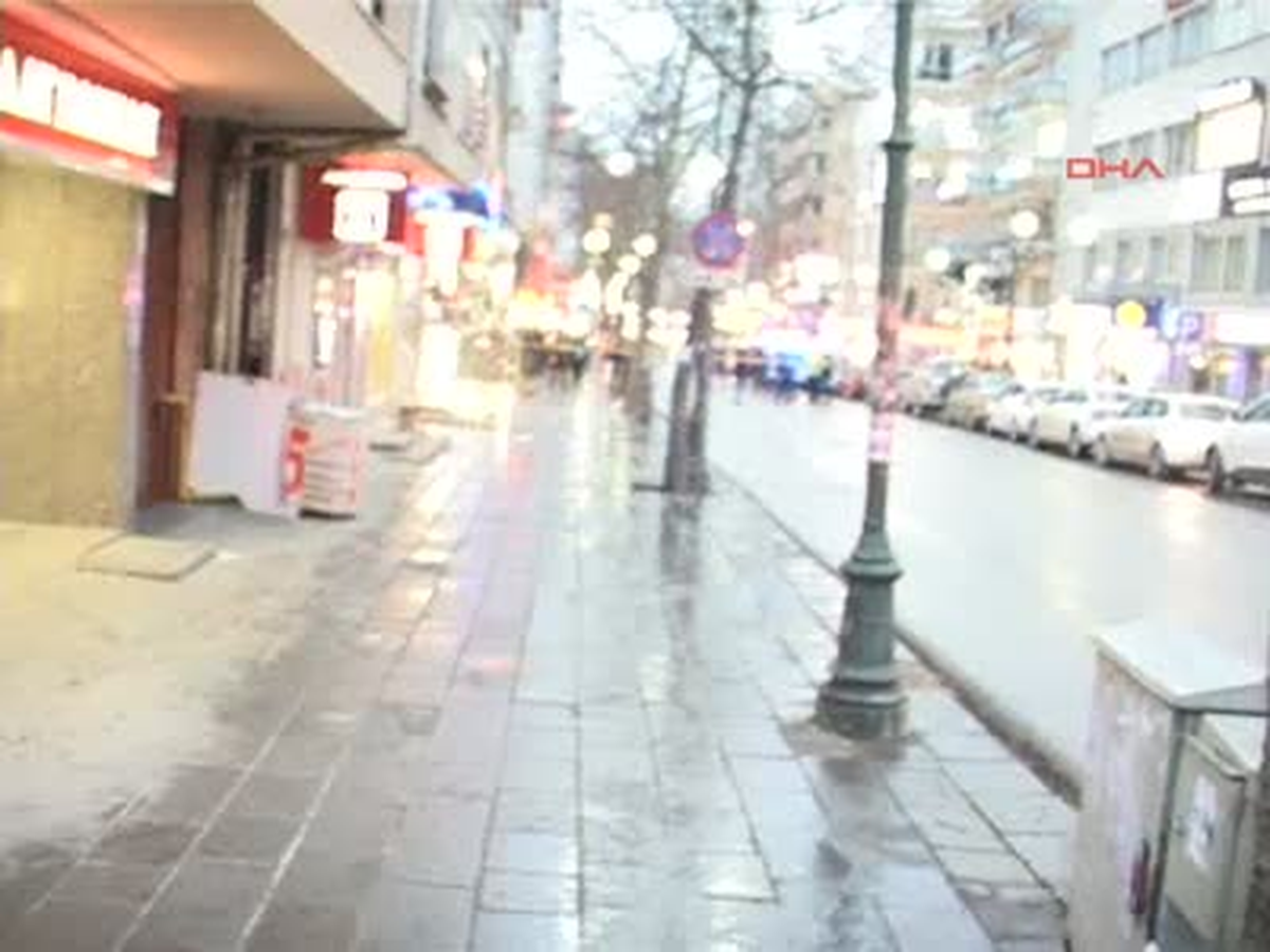 Tunalı Hilmi Caddesi\'nde Şüpheli Araç Paniği
