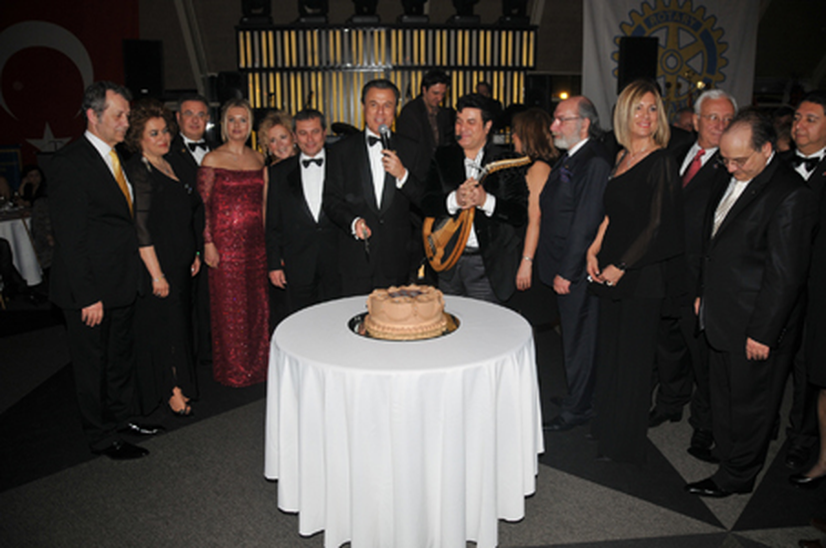 Uluslararası Rotary Yıldönümünde Balo