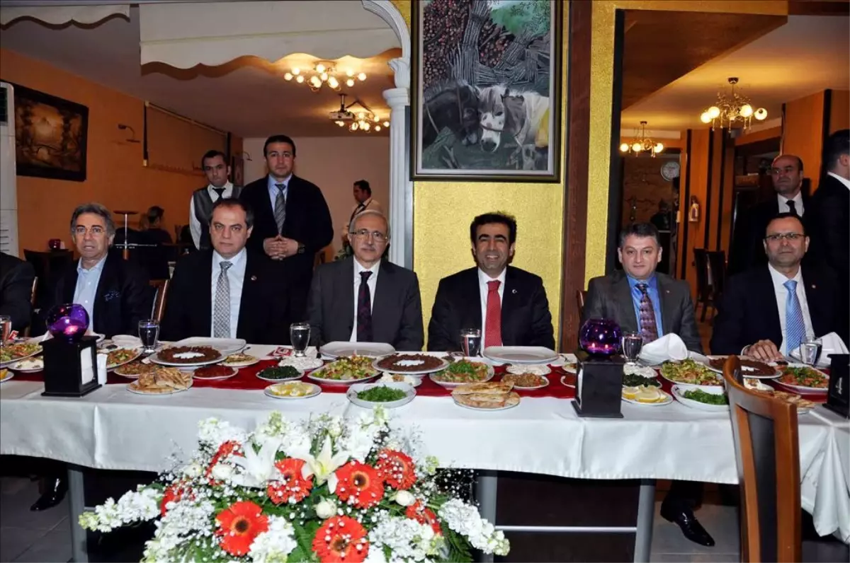 Vali Güzeloğlu: "Tekirdağ Valimizin Mersin Ziyareti Türkiye\'ye Örnek Olmalı"