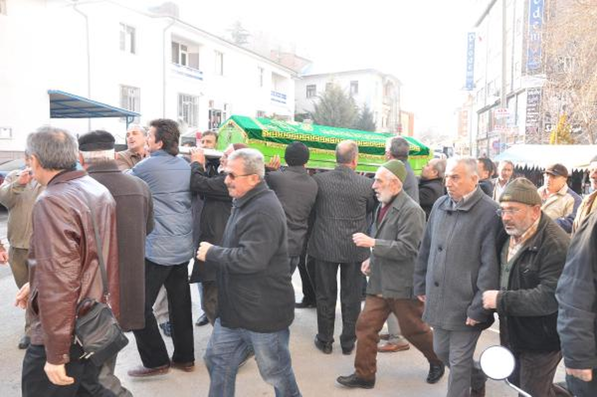 Yalnız Yaşayan Yaşlı Kadın Evinde Elleri ve Ayakları Bağlı Öldürülmüş Olarak Bulundu (2)
