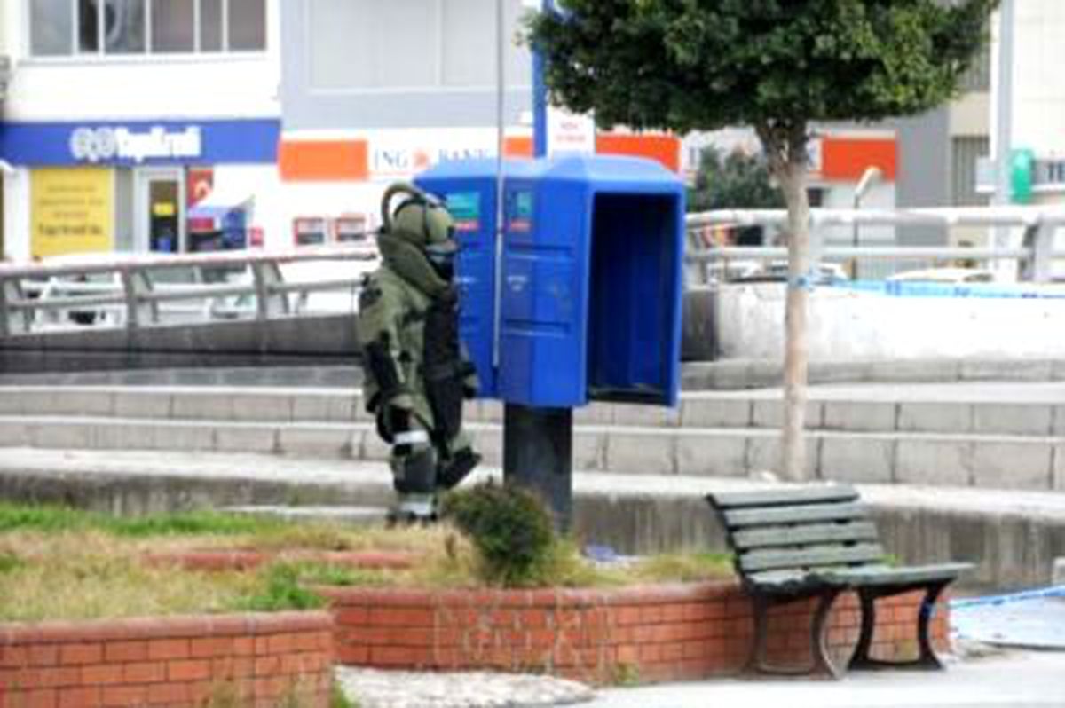 Ankesörlü Telefonların Yanına Bırakılan Karton Koli Bomba Sanıldı
