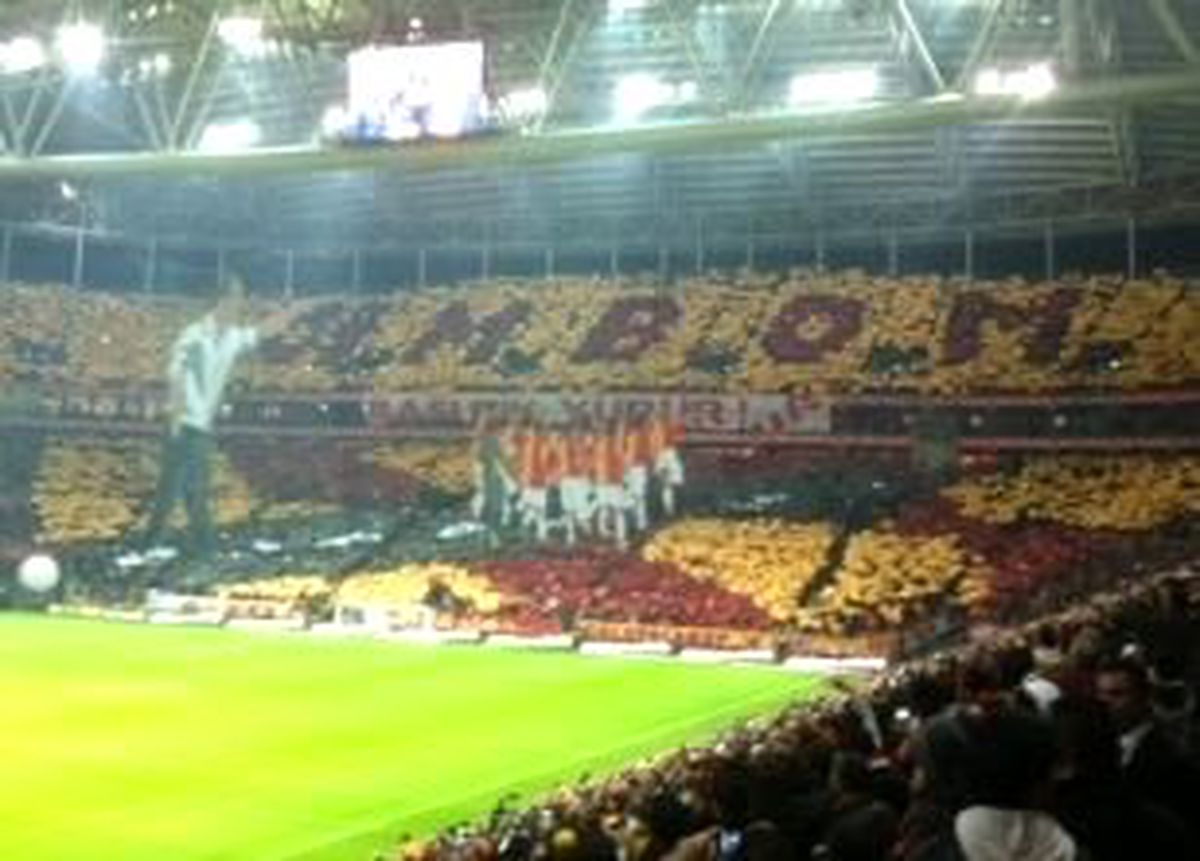 Arena\'da Fatih Terim\'e Büyük Jest