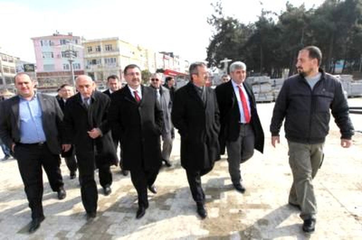 Başkan Köşker\'den Gebze Kent Meydanında İnceleme