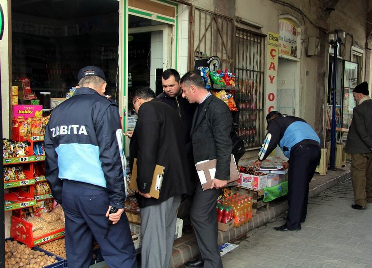 Burhaniye\'de Sağlıksız Gıdaya Geçit Yok