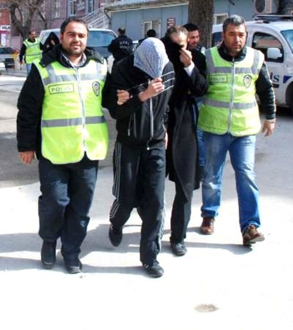 Çaldıkları 8 Koyunu 3 Bin Liraya Satan 2 Kardeş Tutuklandı