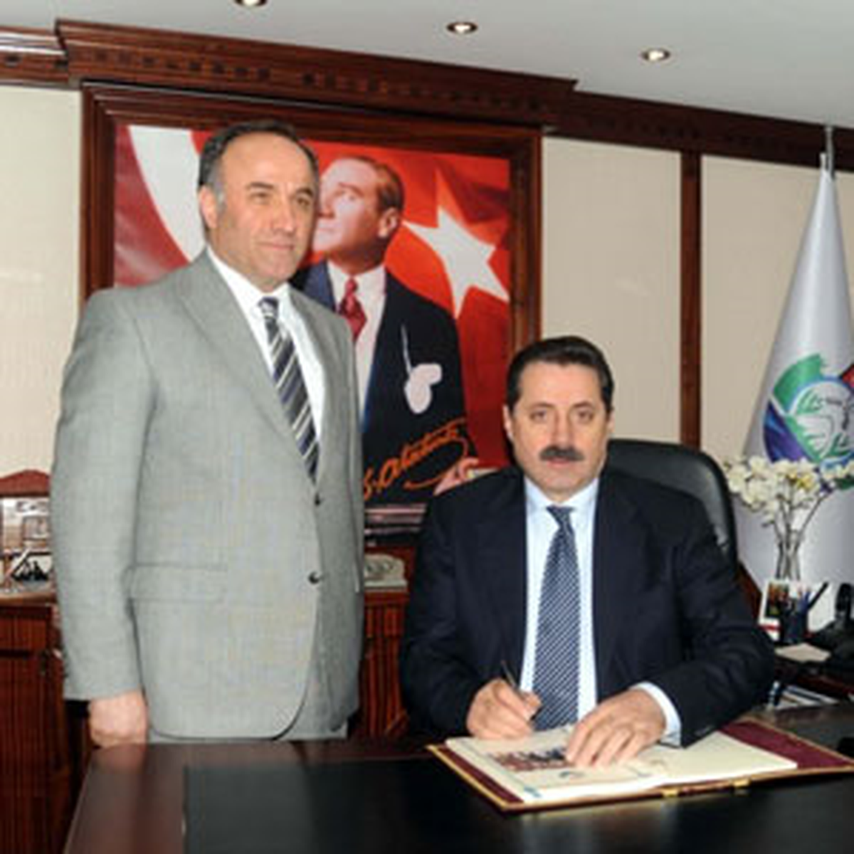 Çalışma ve Sosyal Güvenlik Bakanı Faruk Çelik Rize'de